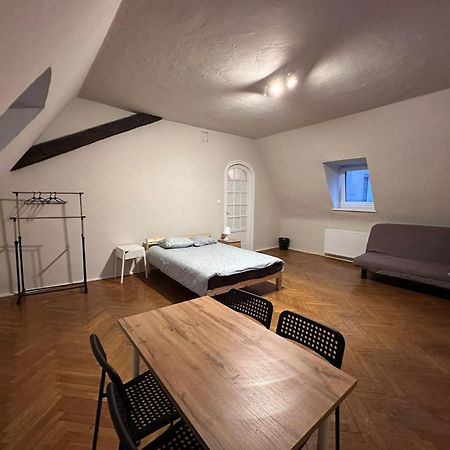 Apollo 56 Hostel Poznan Exterior photo